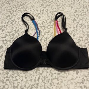 PINK/Victoria’s Secret Wear Everywhere Push up Bra